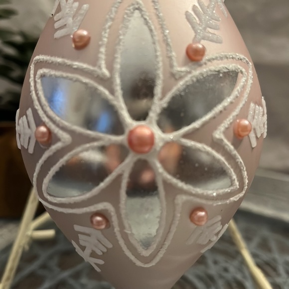Pale Pink Ornament - Picture 2 of 5